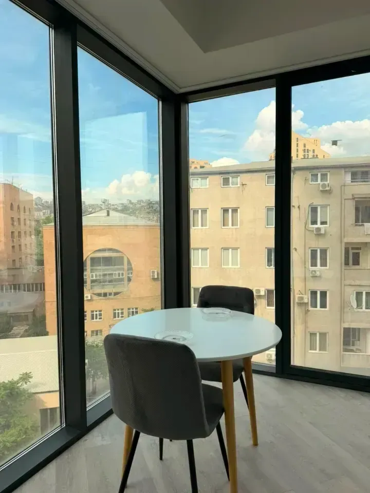 2-սենյականոց բնակարան, Կենտրոն, 80 քմ, 6/18 հարկ — լուսանկար 3