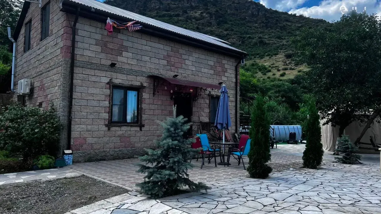 Առանձնատուն, Իջևան, 120 քմ, լողավազանով, մինչև 14 հյուր — լուսանկար 1