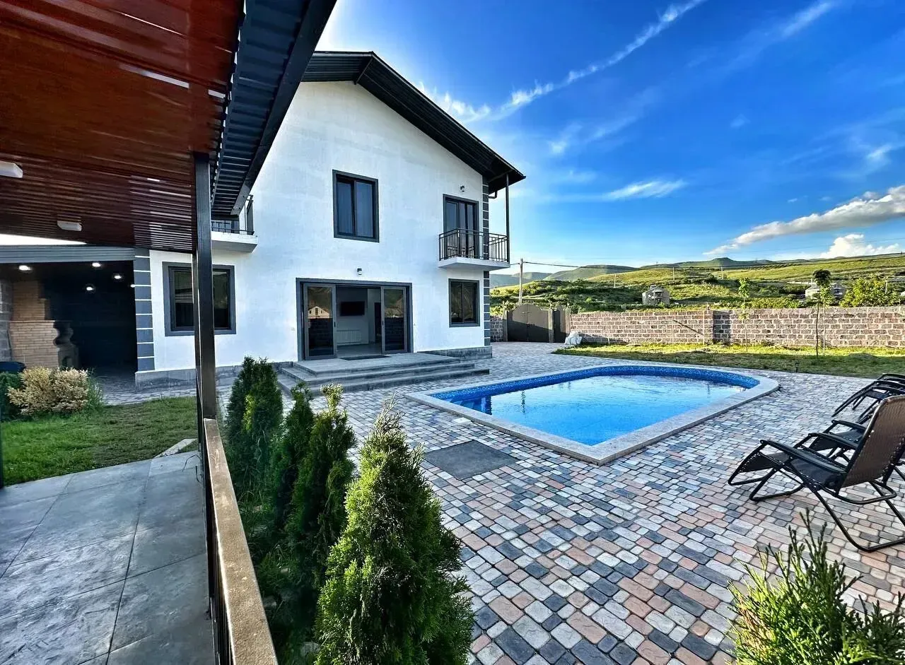 Հյուրատուն, Գառնի, 800 քմ, լողավազանով, մինչև 30 հյուր — լուսանկար 1