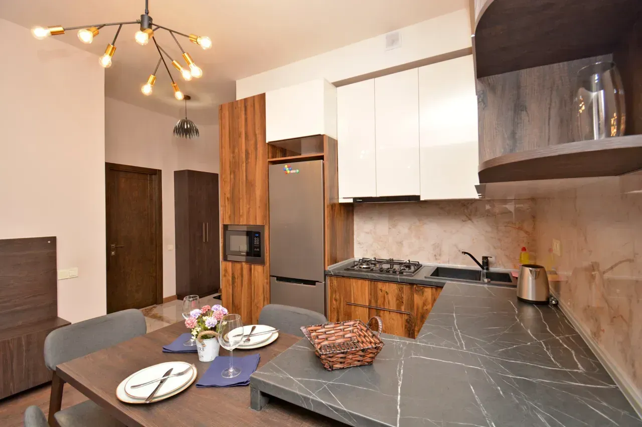 2-սենյականոց բնակարան, Կենտրոն, 50 քմ, 9/16 հարկ — լուսանկար 2