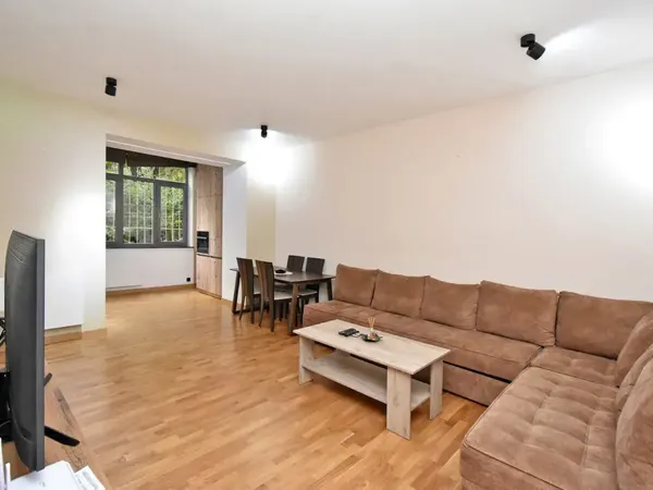 2-սենյականոց բնակարան, Կենտրոն, 60 քմ, 2/5 հարկ — լուսանկար 2