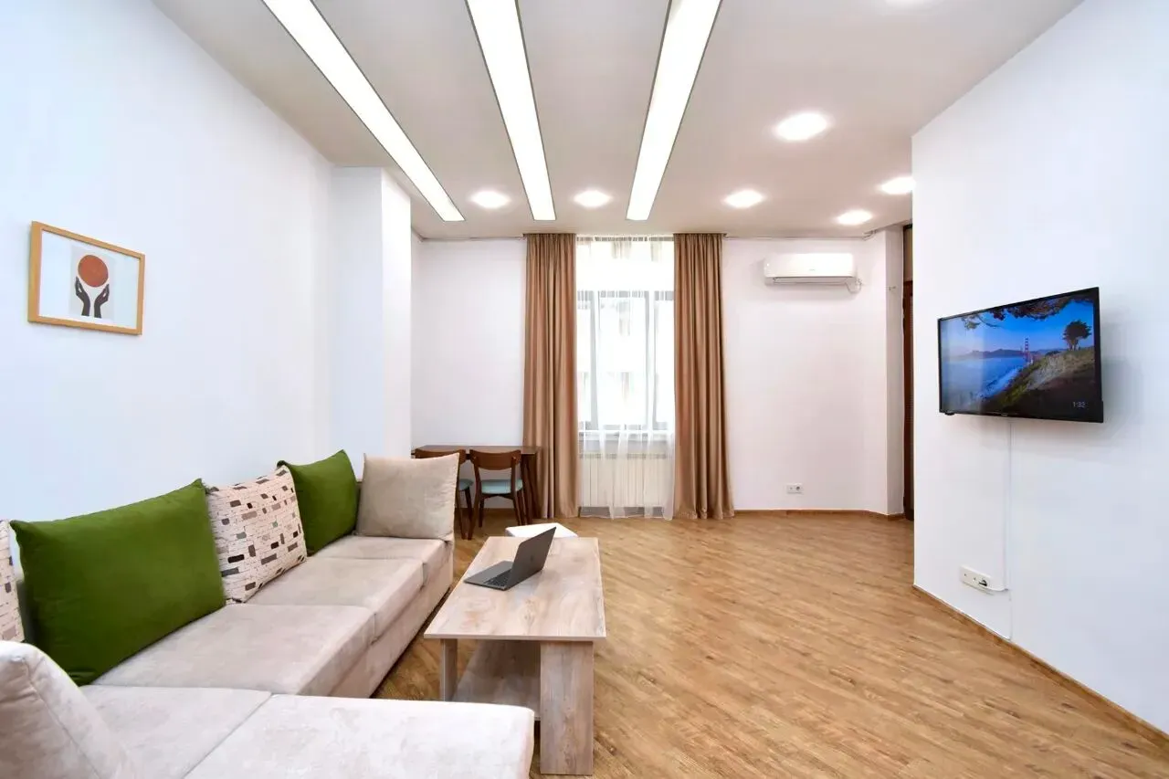 2-սենյականոց բնակարան, Կենտրոն, 65 քմ, 15/15 հարկ — լուսանկար 1