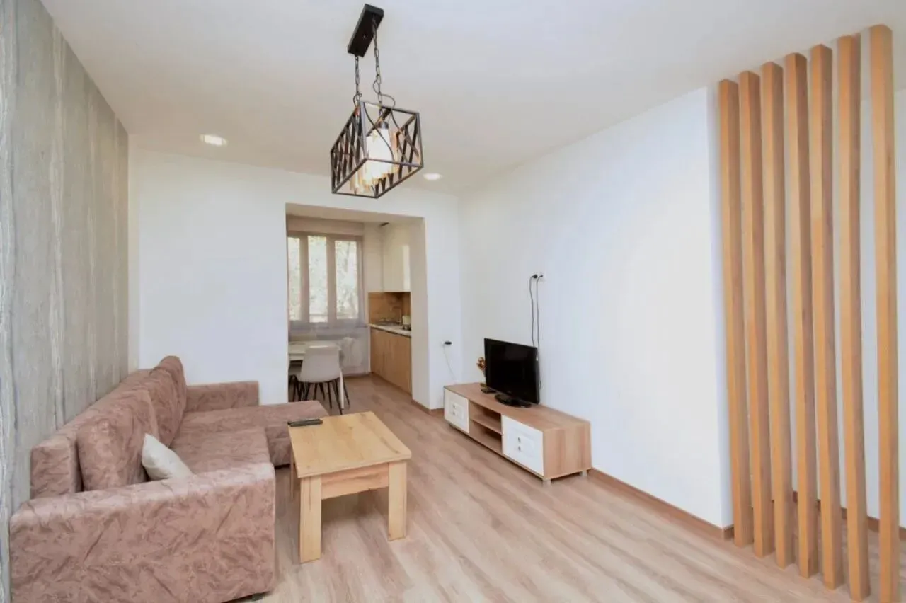 2-սենյականոց բնակարան, Կոմիտաս, 45 քմ, 2/5 հարկ — լուսանկար 1