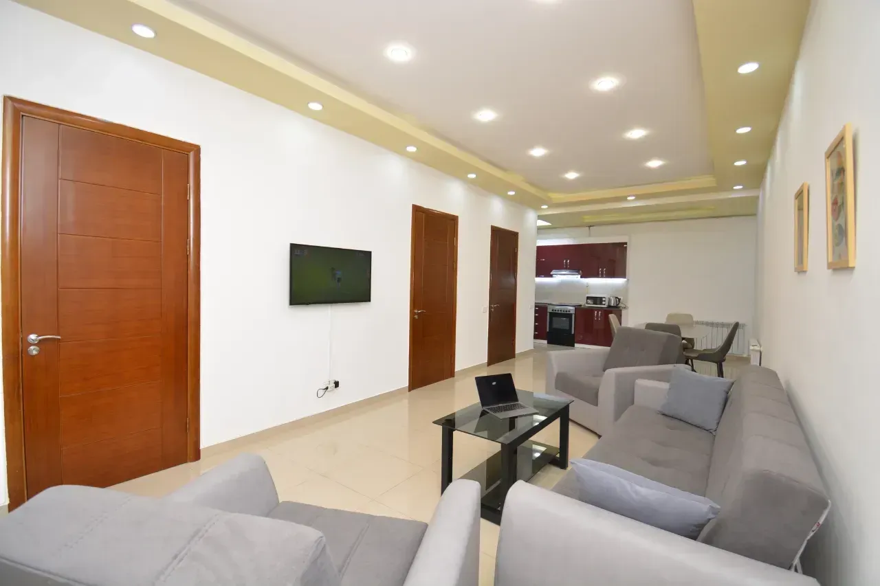 3-սենյականոց բնակարան, Կենտրոն, 80 քմ, 3/10 հարկ — լուսանկար 6