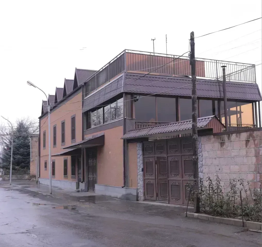 Առանձնատուն, Եղվարդ, 700 քմ, լողավազանով, մինչև 60 հյուր — լուսանկար 11
