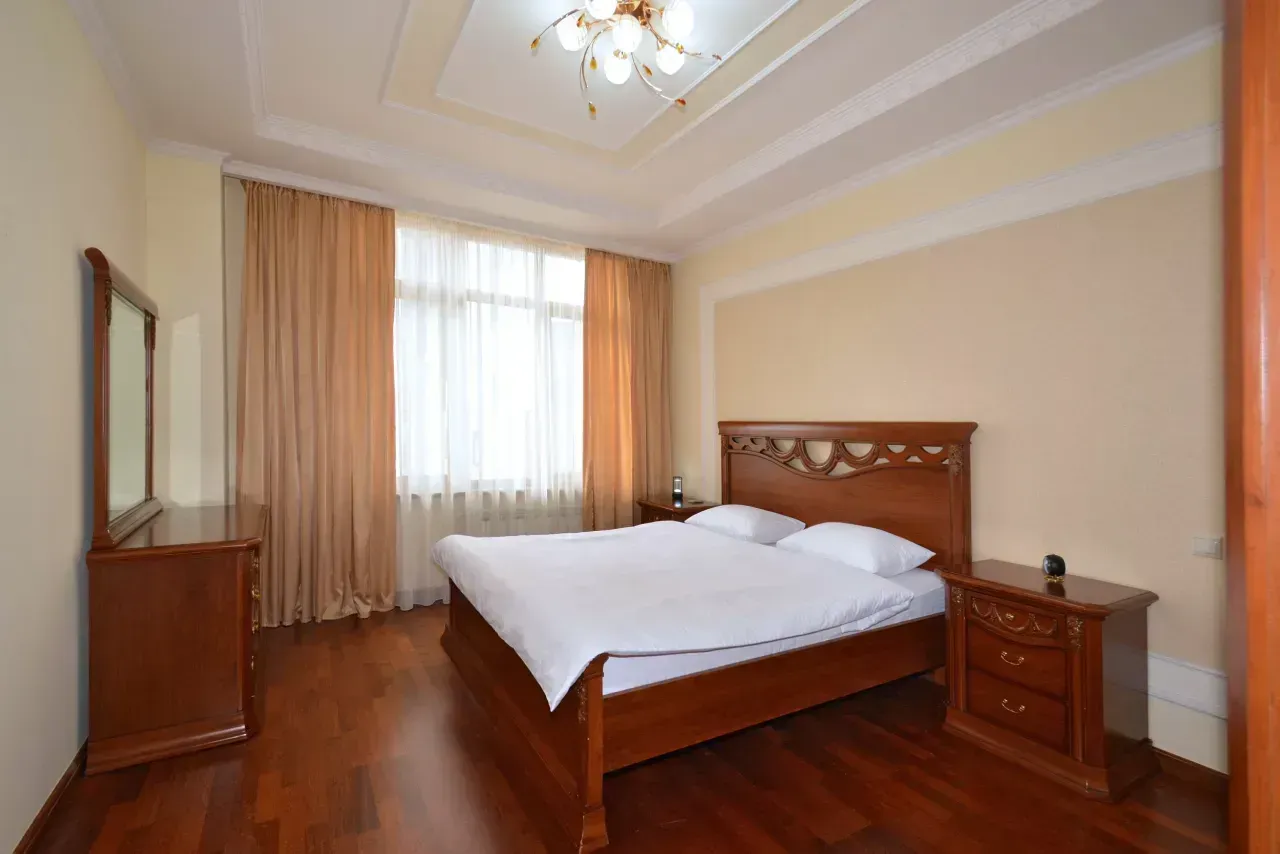3-սենյականոց բնակարան, Կենտրոն, 130 քմ, 6/14 հարկ — լուսանկար 9