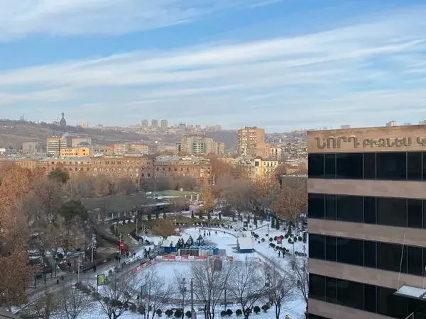 3-սենյականոց բնակարան, Կենտրոն — լուսանկար 3