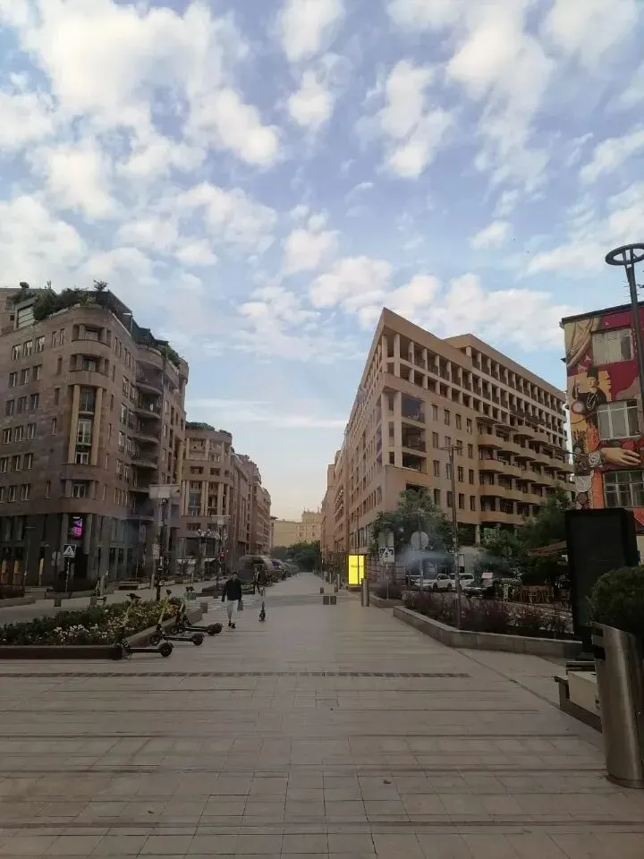 2-սենյականոց բնակարան, Կենտրոն — լուսանկար 1