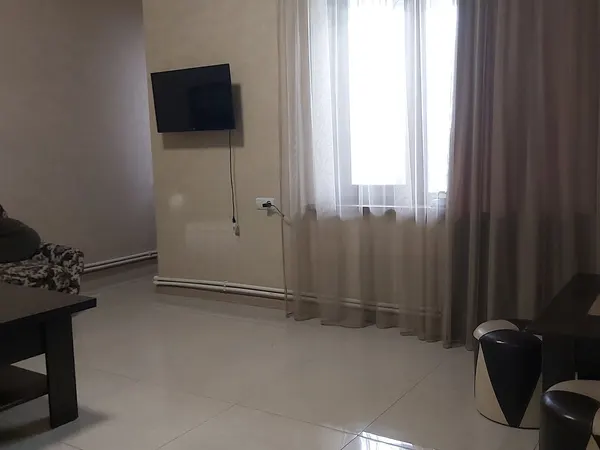 3-սենյականոց բնակարան, Աբովյան, 90 քմ, 2/3 հարկ — լուսանկար 3