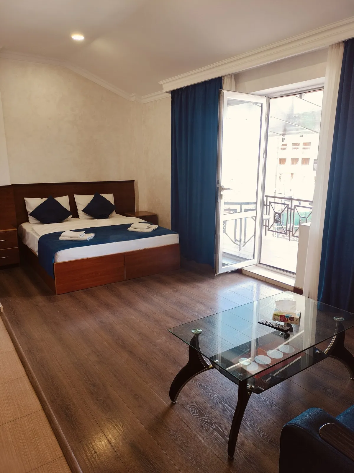 1-սենյականոց բնակարան, Ծաղկաձոր, 30 քմ, 3/3 հարկ — լուսանկար 1