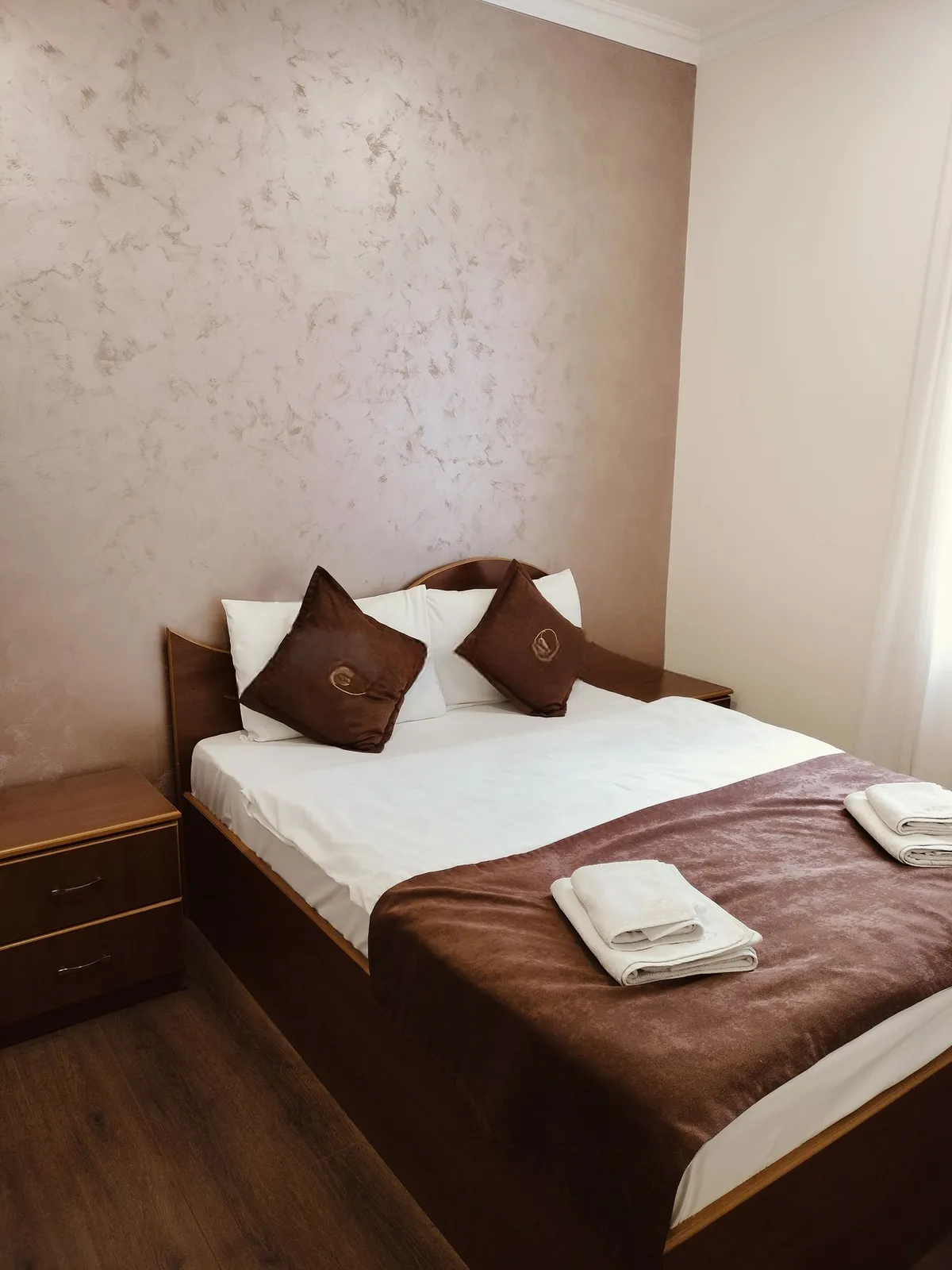 2-սենյականոց բնակարան, Ծաղկաձոր, 30 քմ, 2/3 հարկ — լուսանկար 1