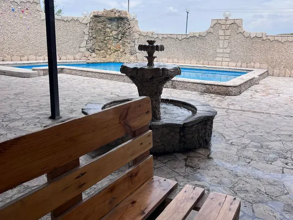 Առանձնատուն, Արաբկիր, 900 քմ, լողավազանով, մինչև 5 հյուր