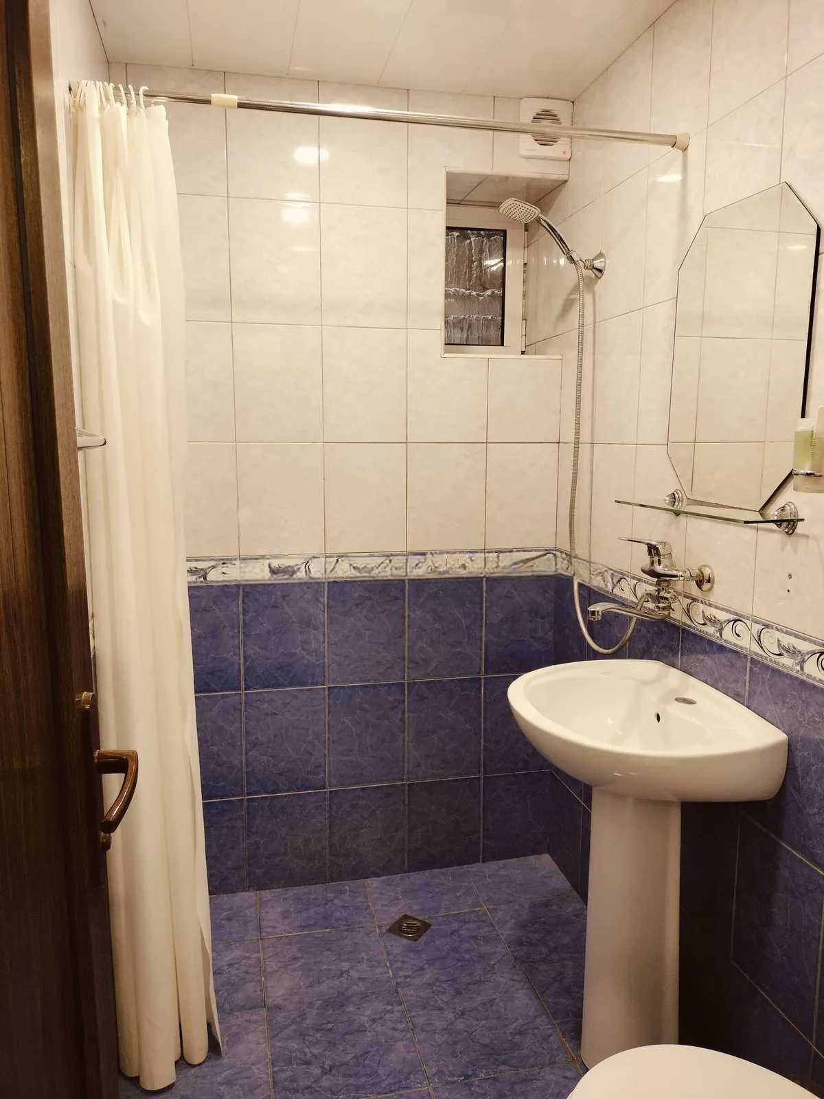 2-սենյականոց բնակարան, Ծաղկաձոր, 30 քմ, 2/3 հարկ — լուսանկար 4