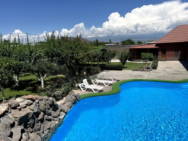 Առանձնատուն, Էջմիածին, 1700 քմ, լողավազանով — լուսանկար 3