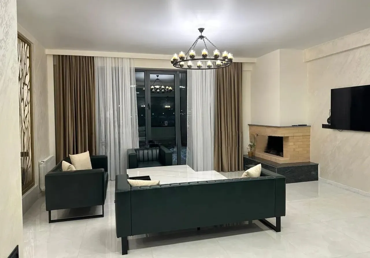 Առանձնատուն, Ծաղկաձոր, 800 քմ, լողավազանով, մինչև 12 հյուր — լուսանկար 2