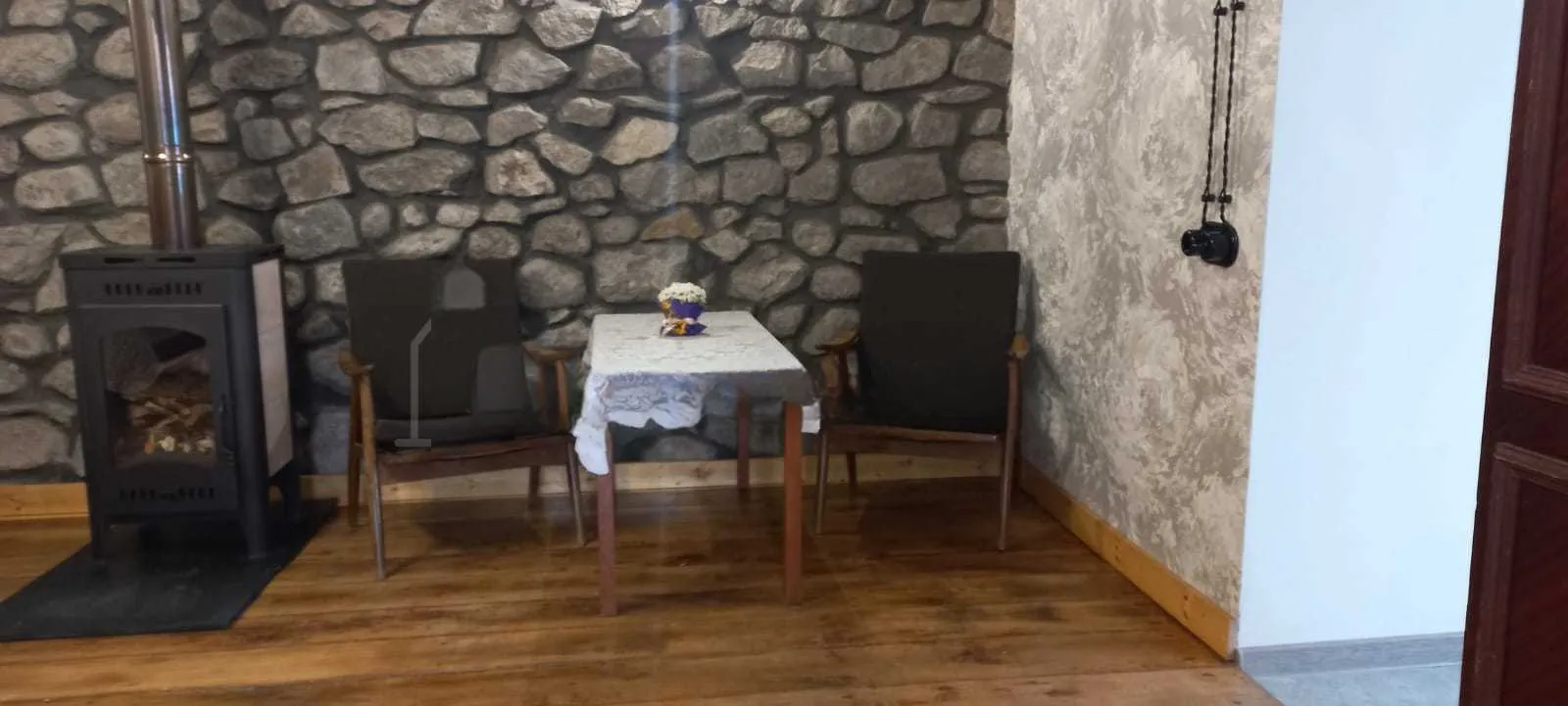 Առանձնատուն, Դիլիջան, 55 քմ, մինչև 3 հյուր — լուսանկար 1