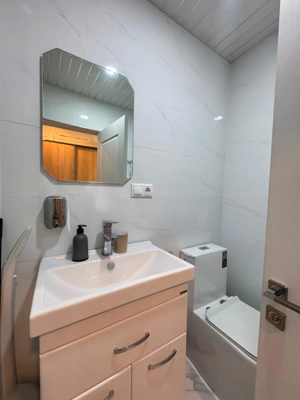 1-սենյականոց բնակարան, Ծաղկաձոր, 50 քմ, 5/8 հարկ — լուսանկար 5