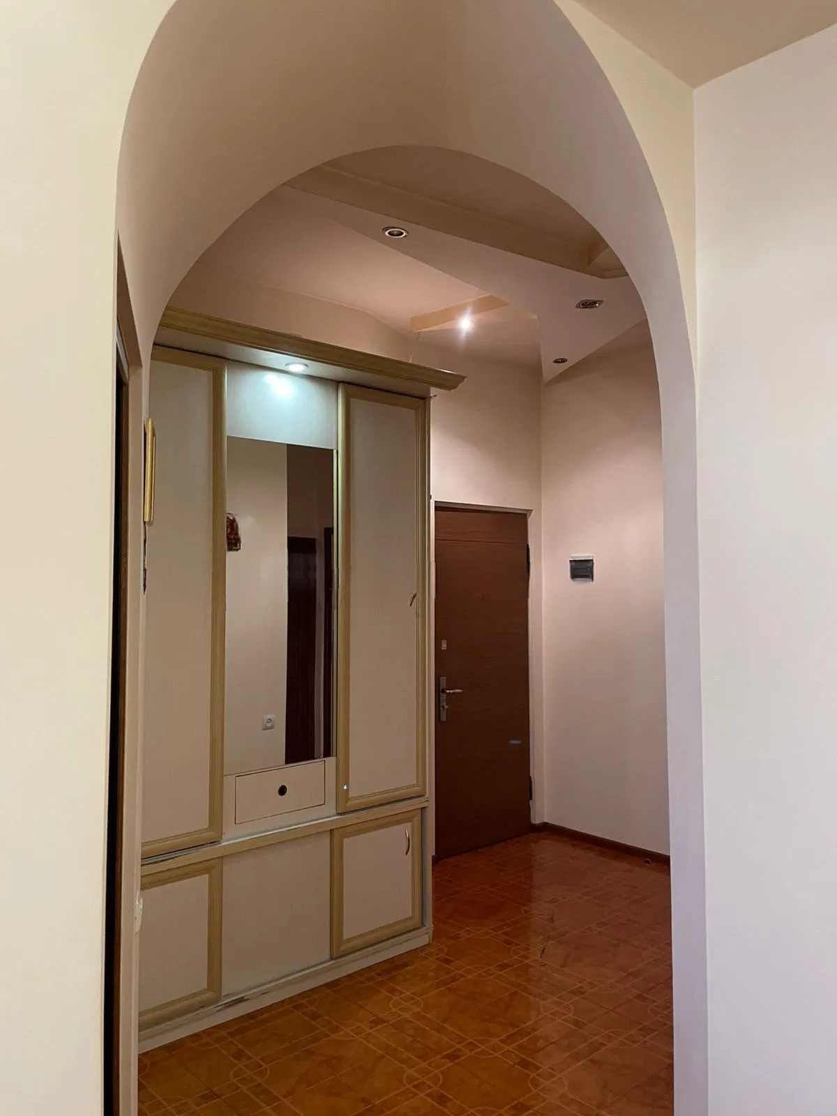 4-սենյականոց բնակարան, Արաբկիր, 95 քմ, 10/10 հարկ — լուսանկար 6